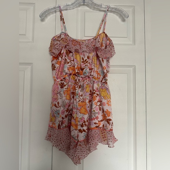 Victoria’s Secret Pink Romper - Size XS - Boho Chic - Perfect Valentine’s Gift 🩷 - Picture 7 of 8